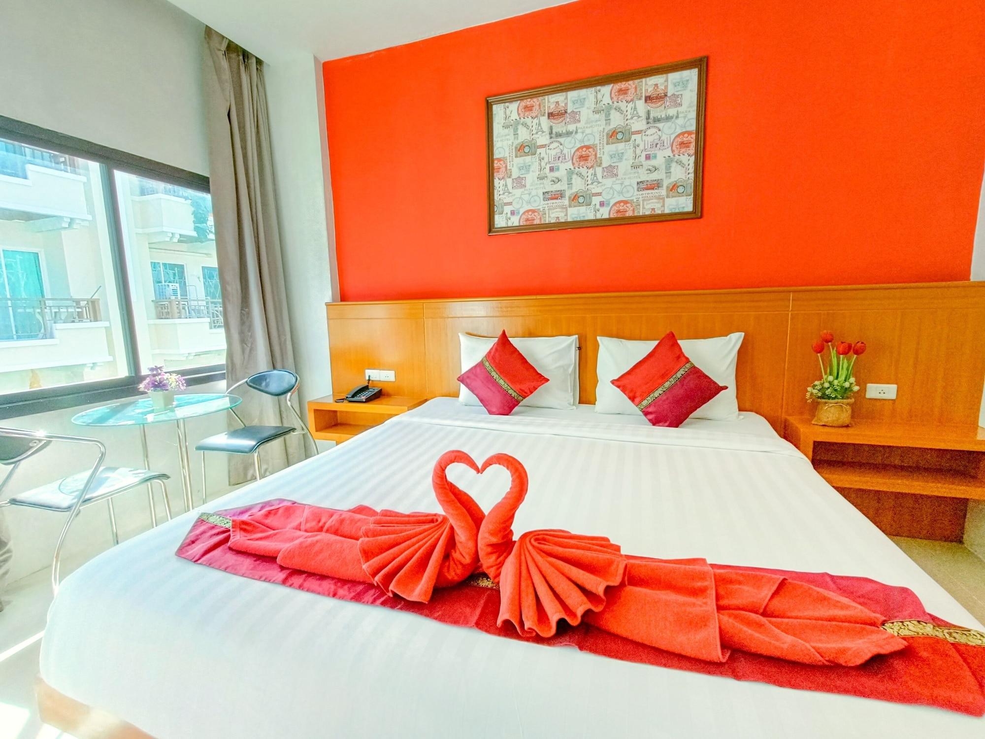 Pj Patong Resortel Exterior photo