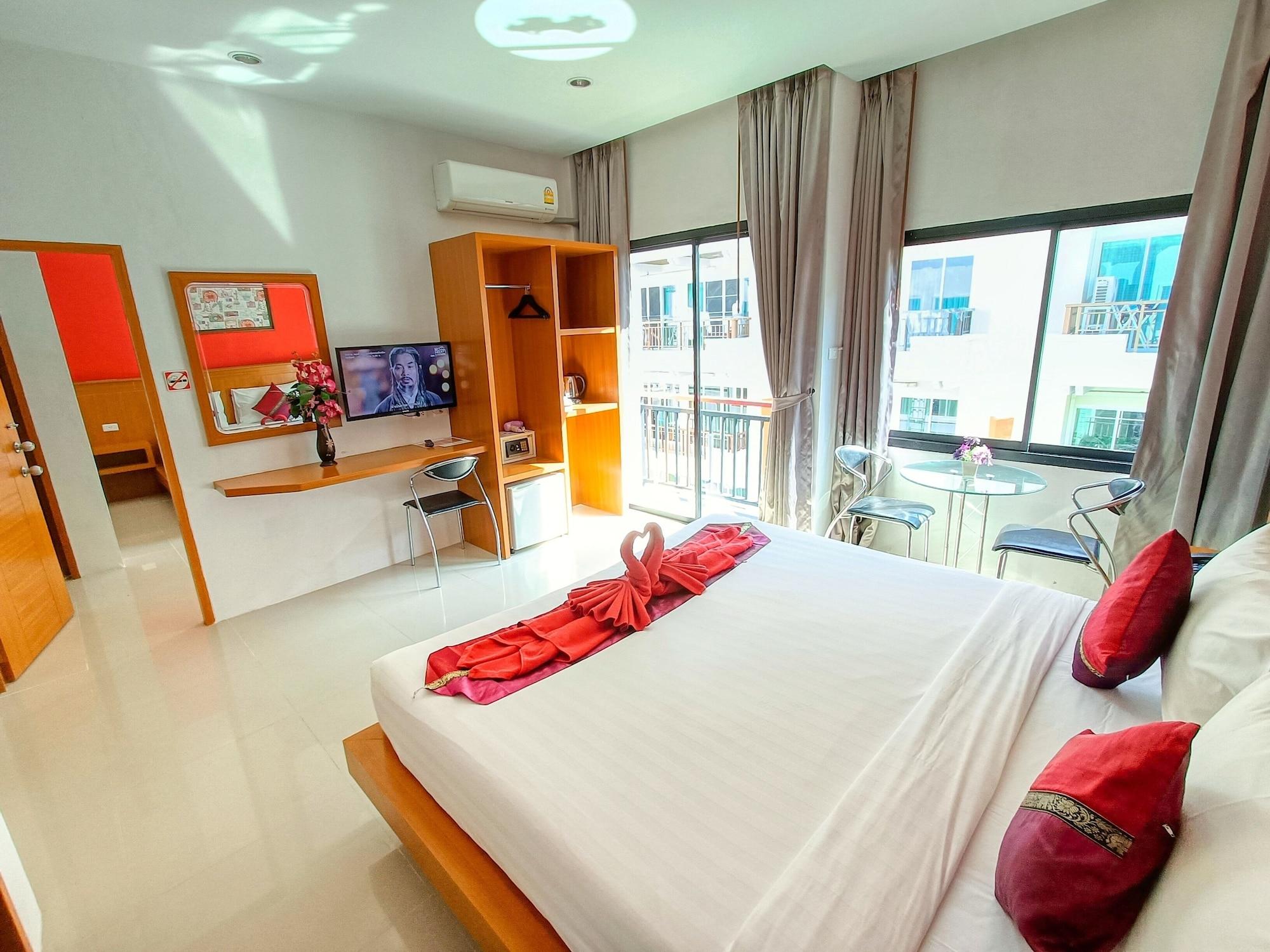 Pj Patong Resortel Exterior photo
